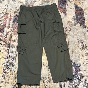 Men's Cargo Pants in Olive Green